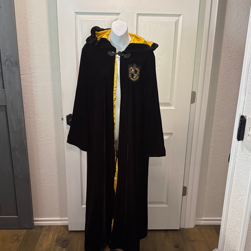 Harry Potter Warner Bros. Black Cloak with Gold Lining and Crest unisex